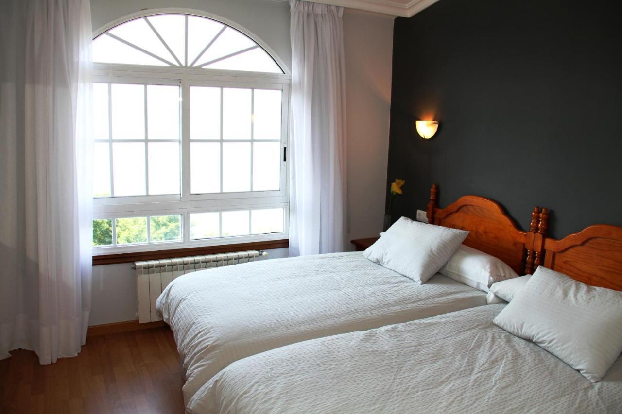 Hotel Santo Apostol Redondela Habitación foto